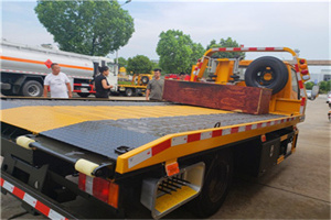 恭城附近拖车电话号码服务