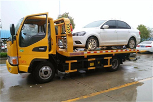 恭城附近拖车救援24小时服务热线